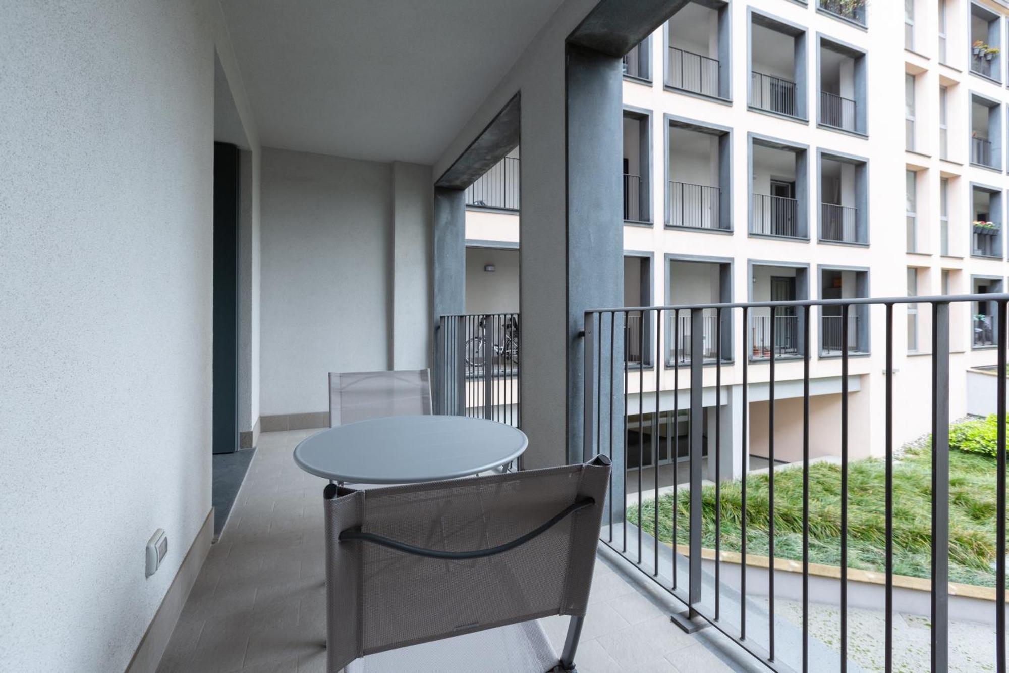 Porta Nuova Bright And Roomy Flat มิลาน ภายนอก รูปภาพ